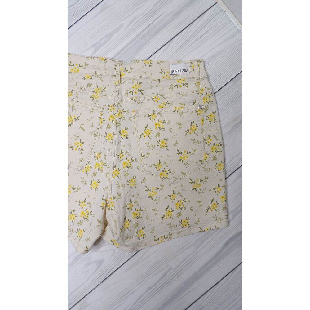 Judy Blue All‎ Over Floral Yellow Print Mid Rise Denim Shorts Stretch Size 1XL - Picture 5 of 13
